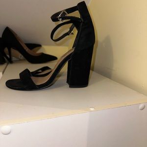 Steve Madden classic black suede chunky pump.